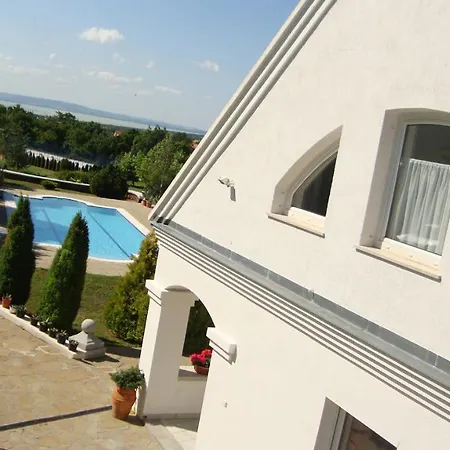 Alexandra * Szentantalfa