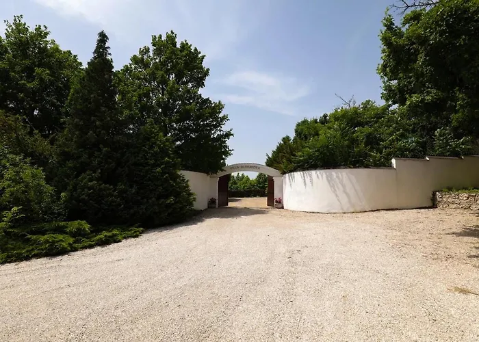 Alexandra Szentantalfa